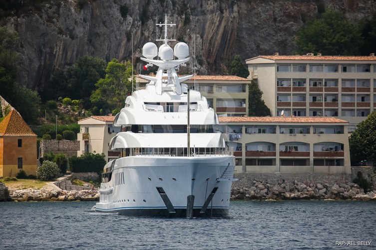 CC-Summer yacht exterior 6