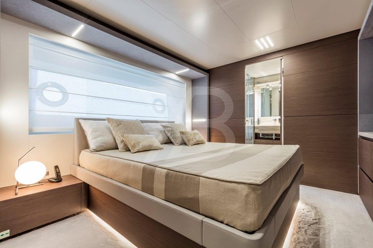 Roma VII yacht interior 26