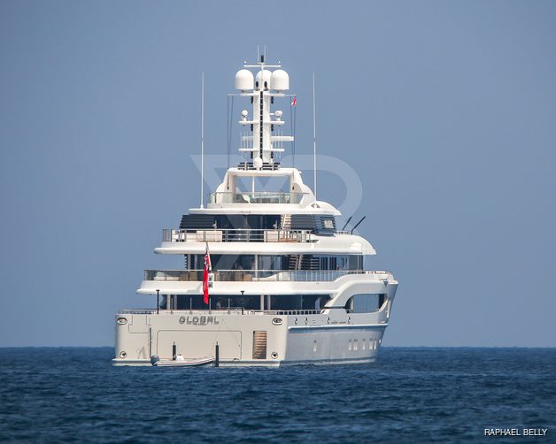 Global yacht exterior 16