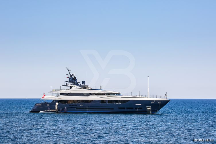 SaraStar yacht exterior 6