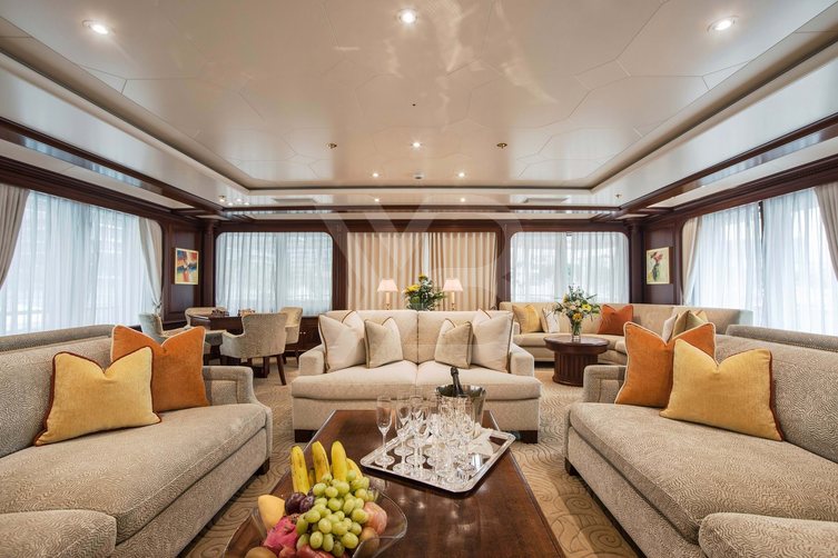 Paraffin yacht interior 25