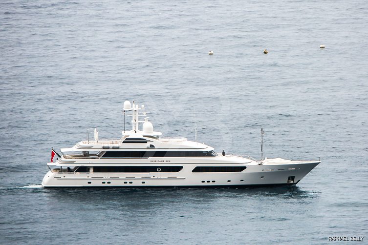 Hurricane Run yacht exterior 7