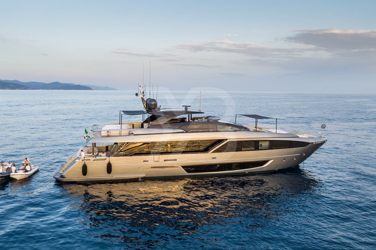 Fatima yacht exterior 7