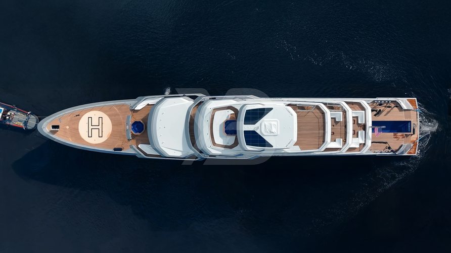 Valor yacht exterior 6