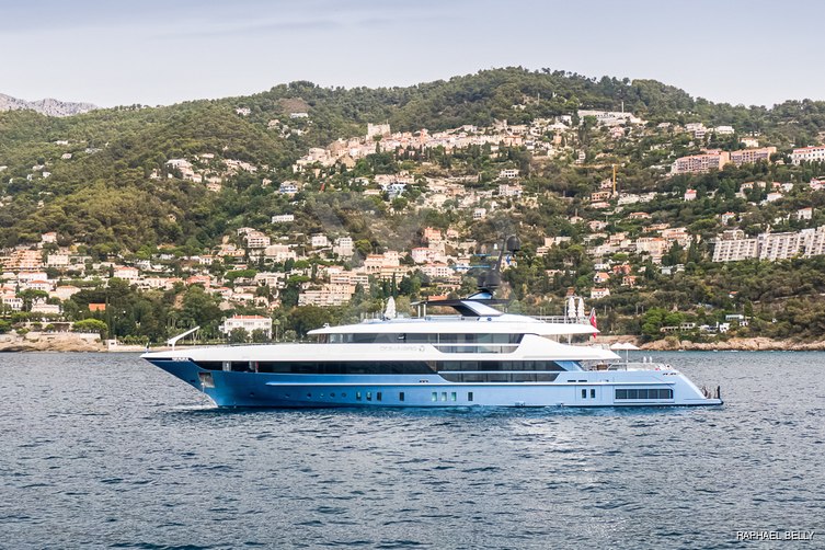 Oceanbird yacht exterior 10