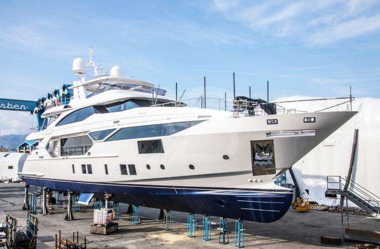 Emuna yacht exterior 5