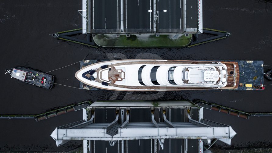 Special One yacht interior 5