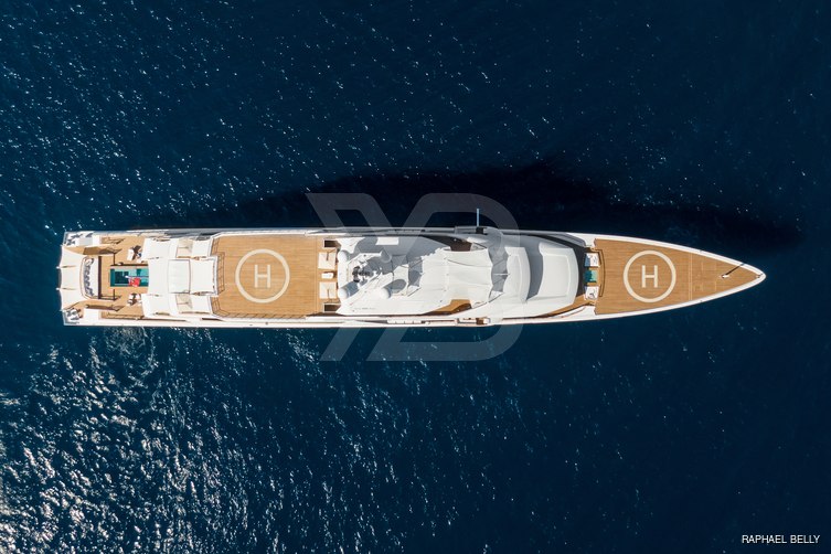 Infinity yacht exterior 10