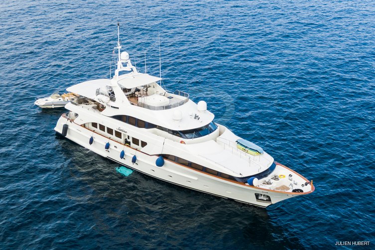 Satine yacht exterior 7