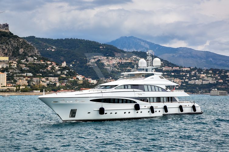 Yalla yacht exterior 5