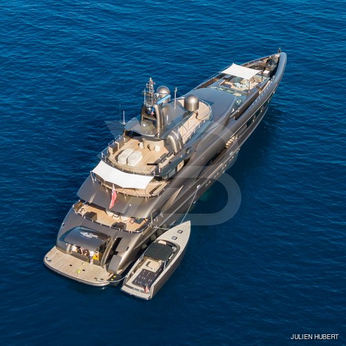Mrs L yacht exterior 6