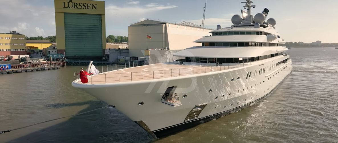 Opera yacht exterior 4