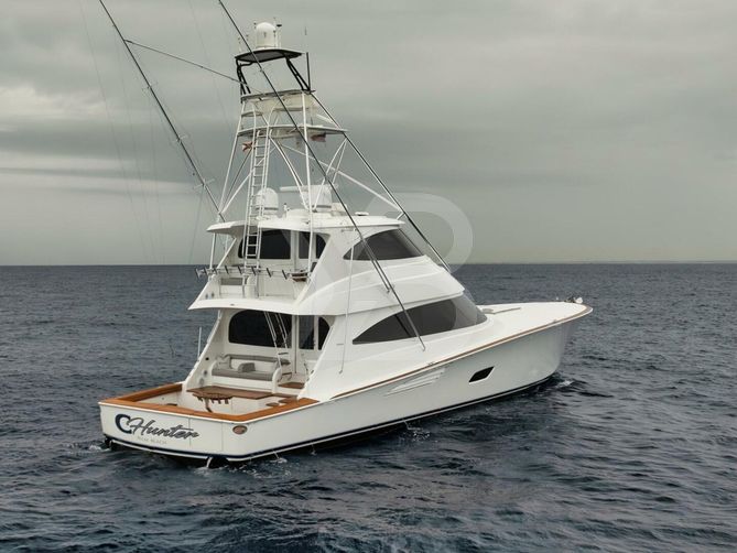 Reel Cents yacht exterior 3