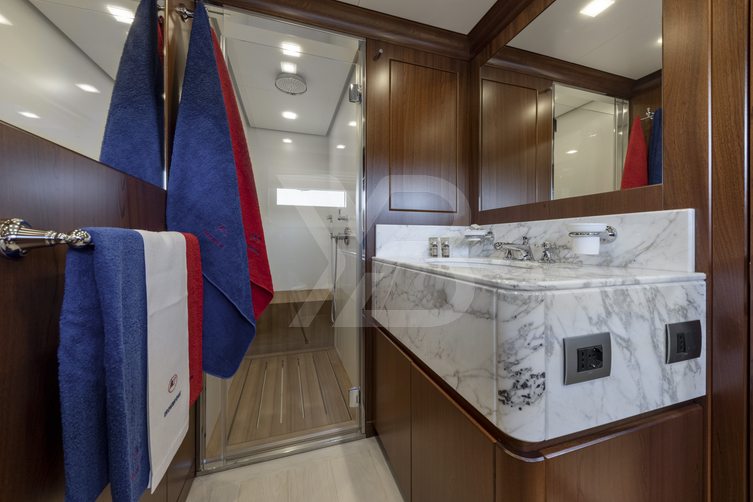 Crowbridge yacht interior 30