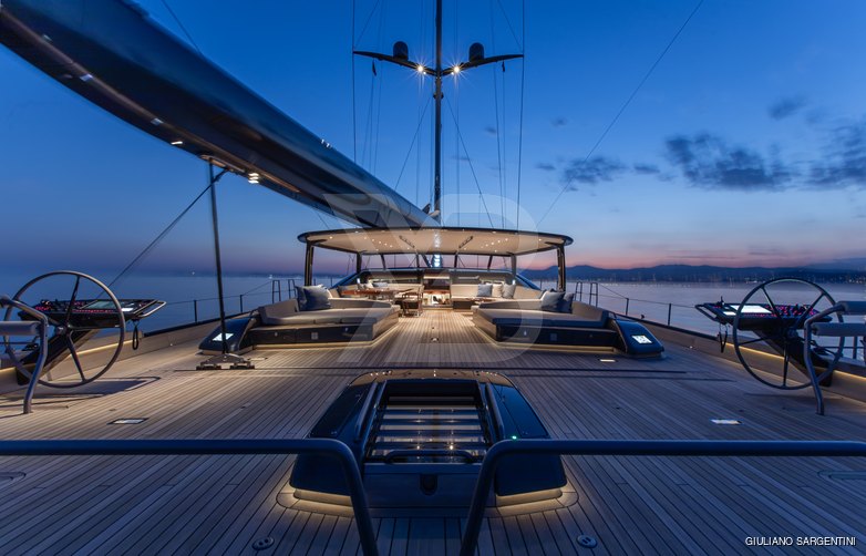 Nilaya yacht exterior 12