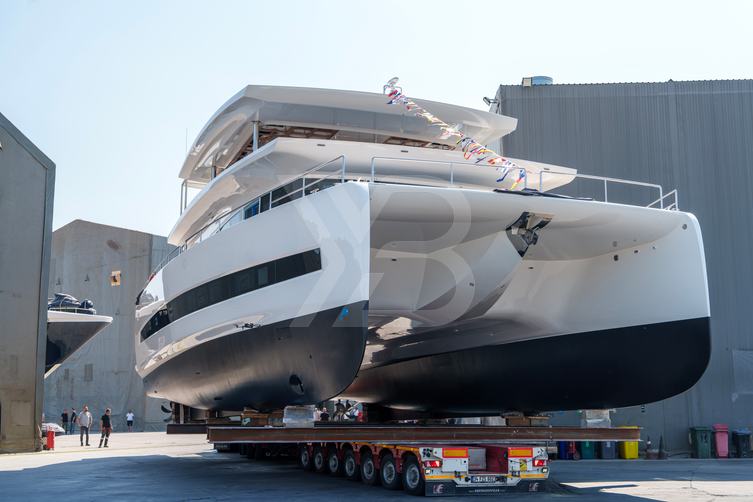 E-CAT 80/02 yacht exterior 3