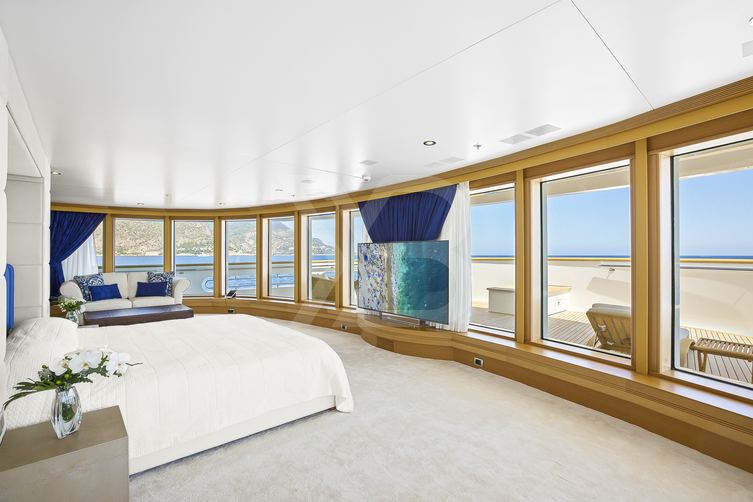 Boadicea yacht interior 19