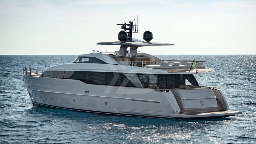 Sal yacht exterior 4