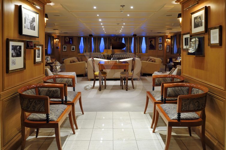 Christina O yacht interior 21