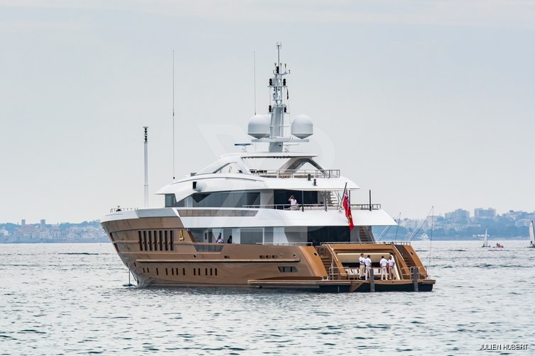 Azamanta yacht exterior 16