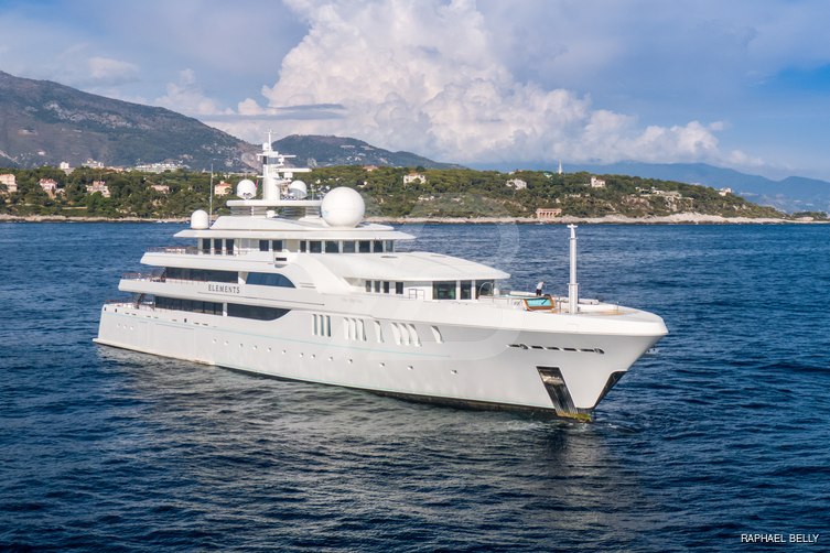 Elements yacht exterior 26