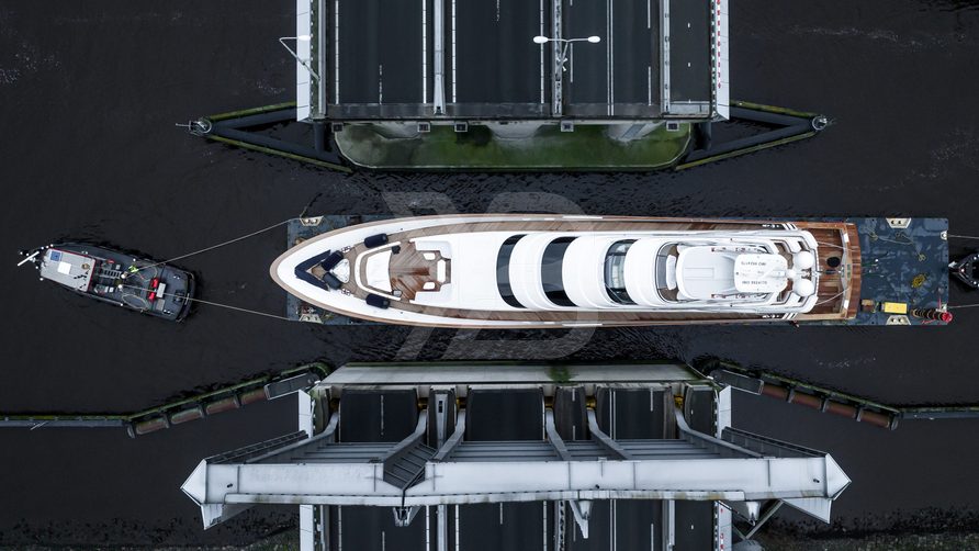 Special One yacht interior 70