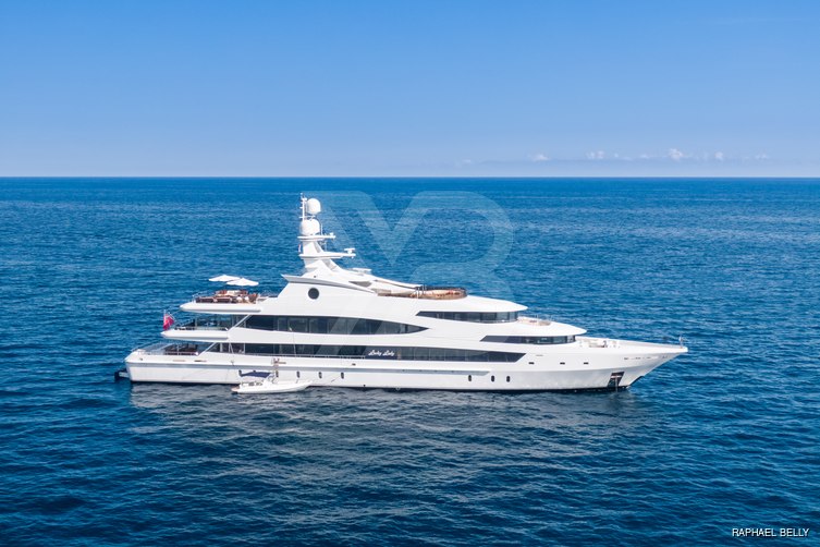 Lucky Lady yacht exterior 11