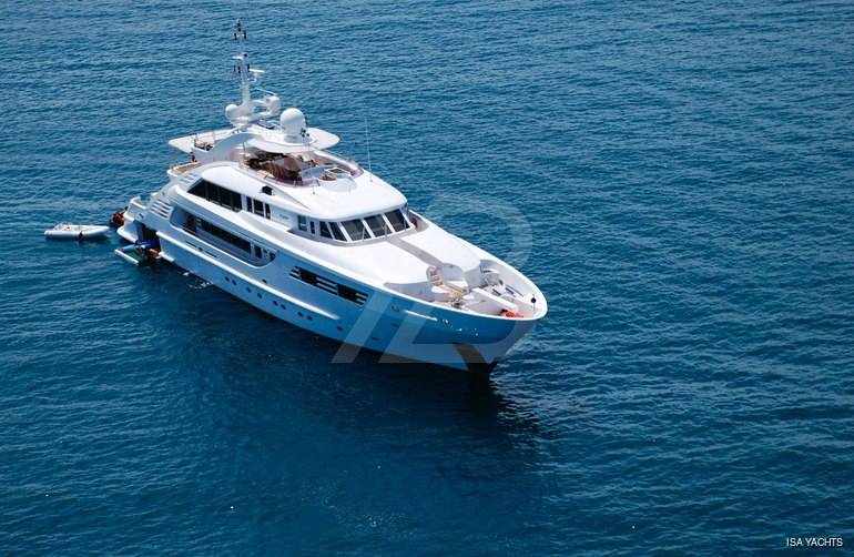 Oasis yacht exterior 6