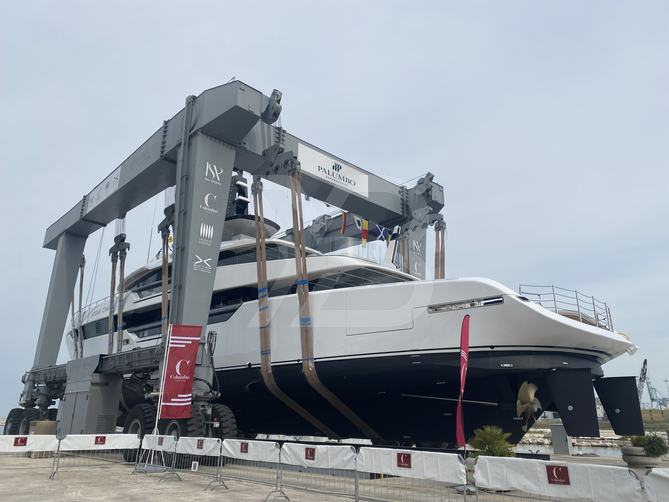 Acqua Chiara yacht exterior 4