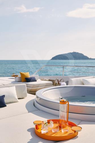 Tanelorn yacht exterior 70