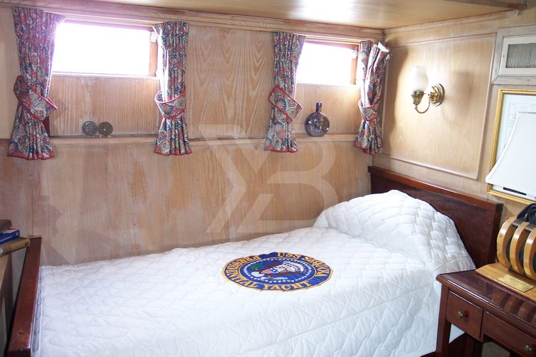 Sequoia yacht interior 13