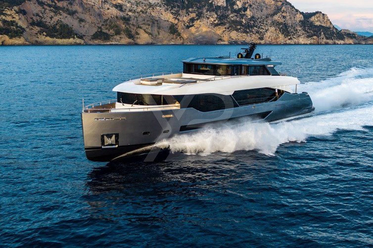 Lady Nina yacht exterior 23