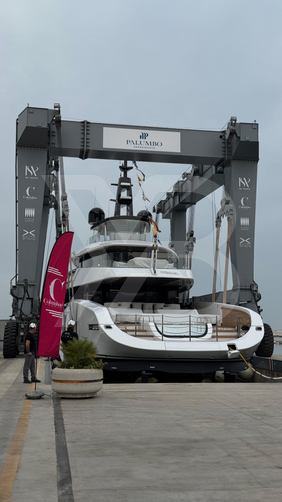 Acqua Chiara yacht exterior 5