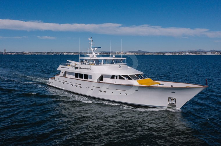 Ocean Pearl yacht exterior 2