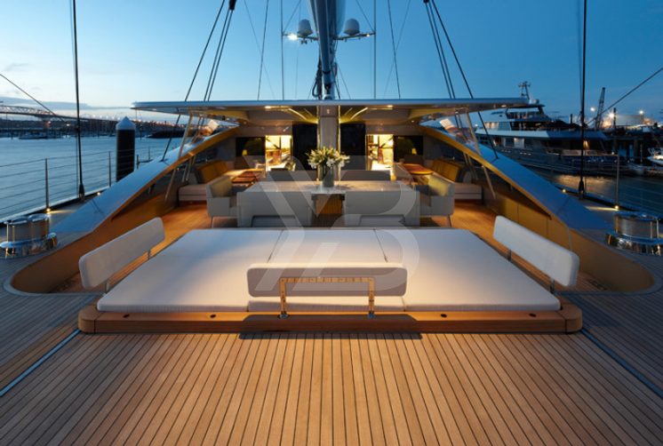 Vertigo yacht exterior 4