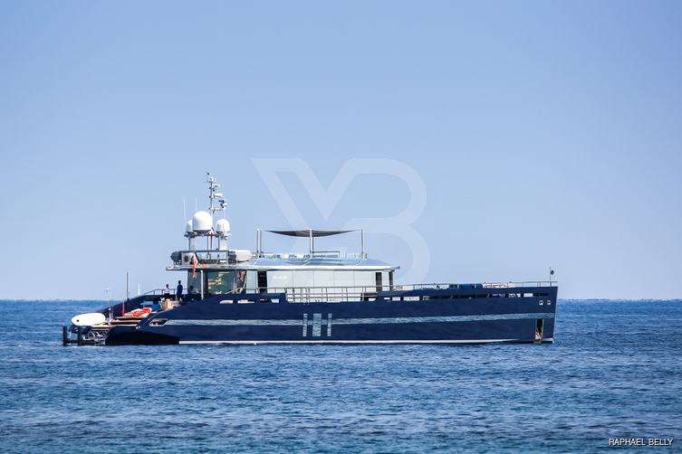 Blade II yacht exterior 2