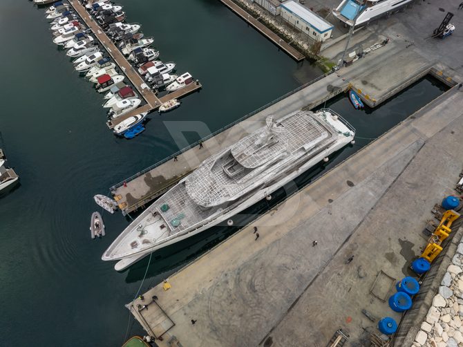 Tamasha yacht exterior 10