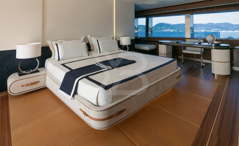 Re Leone yacht interior 15