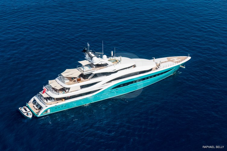 Go yacht exterior 24