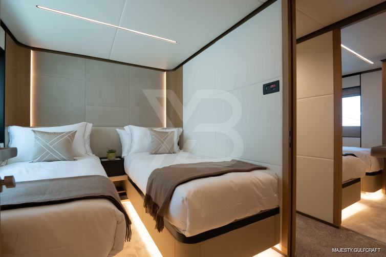 Sandbank yacht interior 20