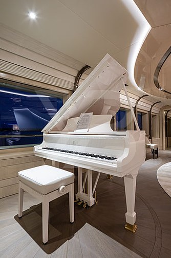 Neninka yacht interior 12