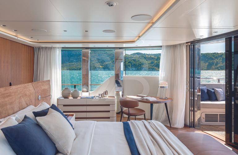 Asante yacht interior 12