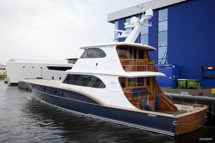 Catch yacht exterior 6