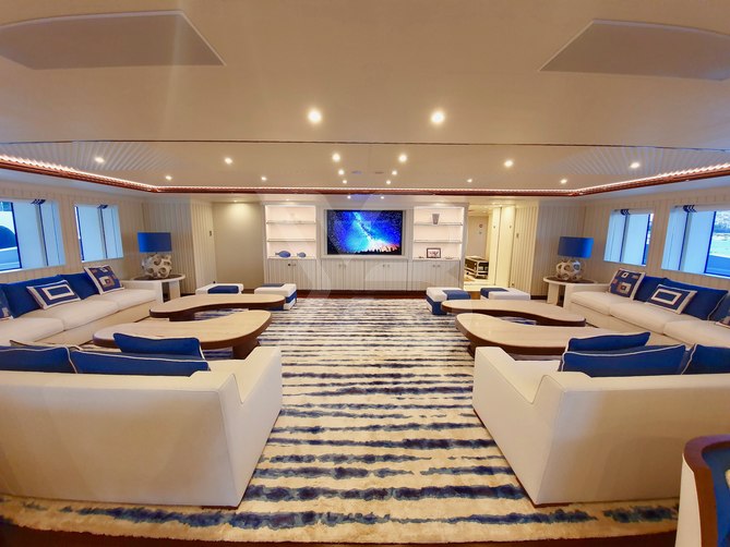 Mimtee yacht interior 7