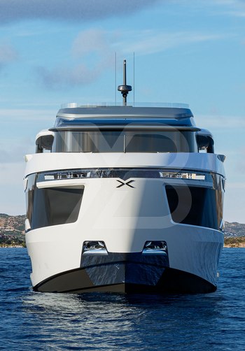 X100 Triplex/ 01 yacht exterior 17