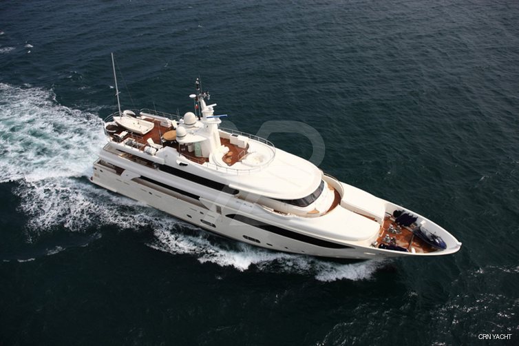 O'Lion yacht exterior 2