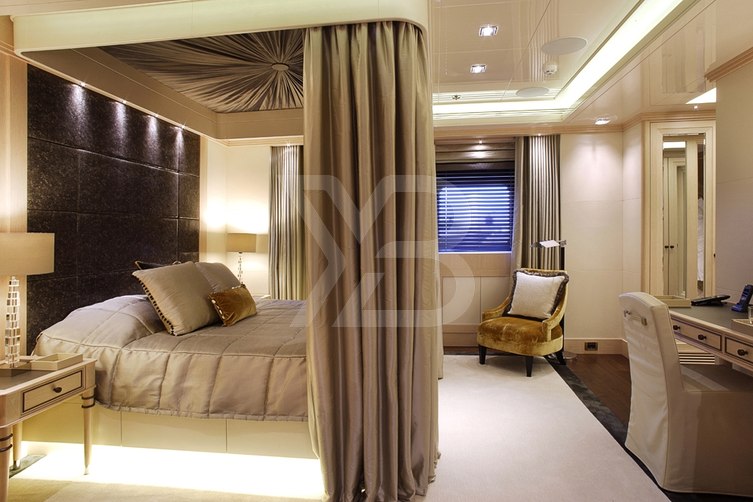 Quantum of Solace yacht interior 14