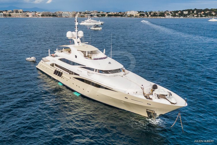 Kolaha yacht exterior 12