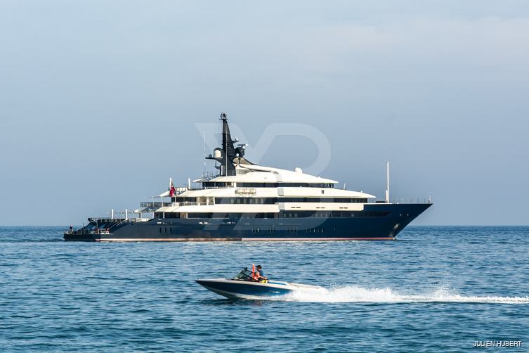 Man of Steel yacht exterior 22