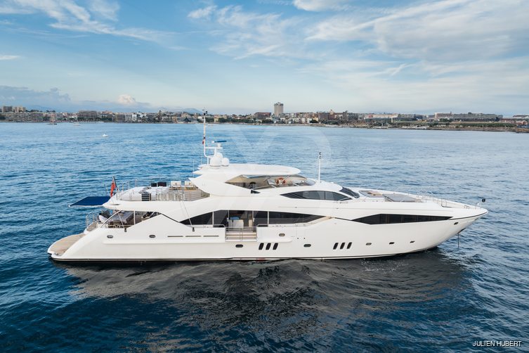 Regulus yacht exterior 2